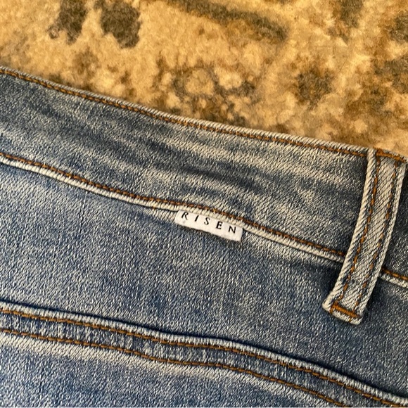 Risen Jeans Women’s Distressed Button Fly Raw Hem Bootcut Flare Jeans Size 2XL - Picture 6 of 9